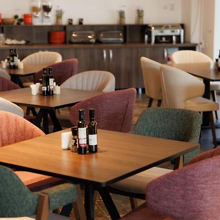Suru Hotel & Restaurant Buşteni Zewnętrze zdjęcie