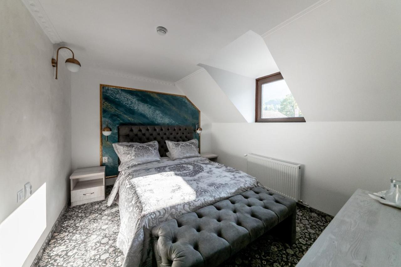 Suru Hotel & Restaurant Buşteni Zewnętrze zdjęcie