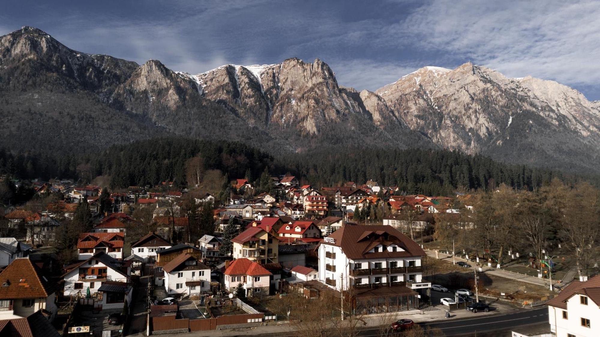 Suru Hotel & Restaurant Buşteni Zewnętrze zdjęcie